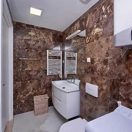 Prestige Living In The Heart Of Daire